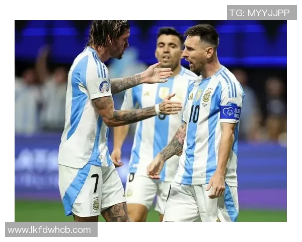 梅西领衔阿根廷国家队征战美洲杯,目标夺冠! 梅西领衔阿根廷国家队征战美洲杯,目标夺冠!